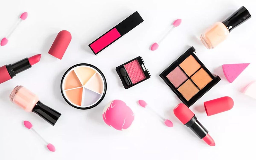 Cosmetics packager in Italy (Milan)