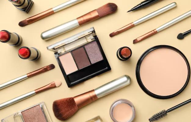 Cosmetics packer in Finland (Helsinki)