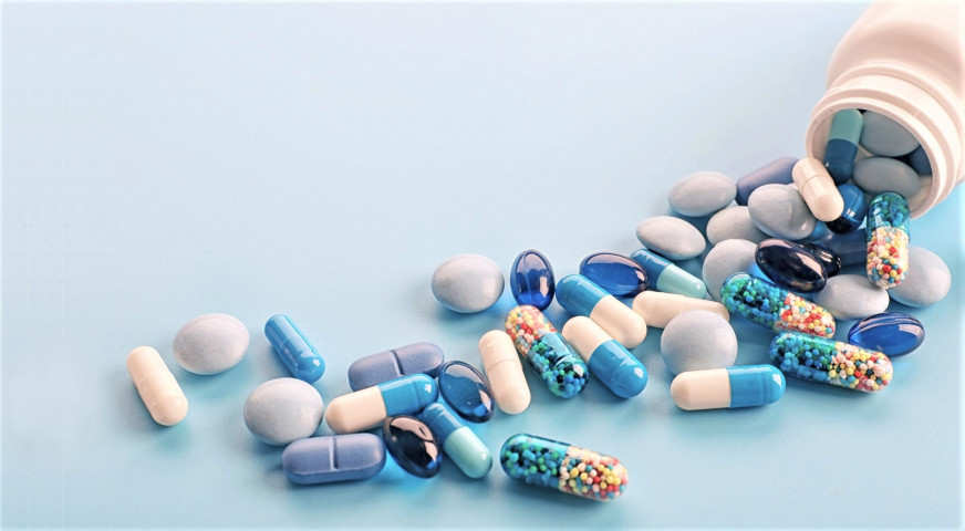 Medicine packer for a warehouse in Bratislava (Slovakia)