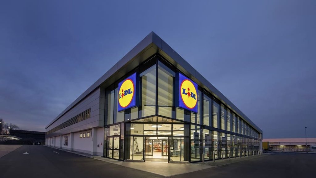 Packager at the Lidl supermarket warehouse in Lithuania (Kaunas)